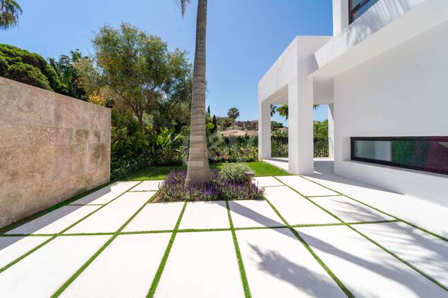 Villa moderne exceptionnelle à Los Naranjos Golf