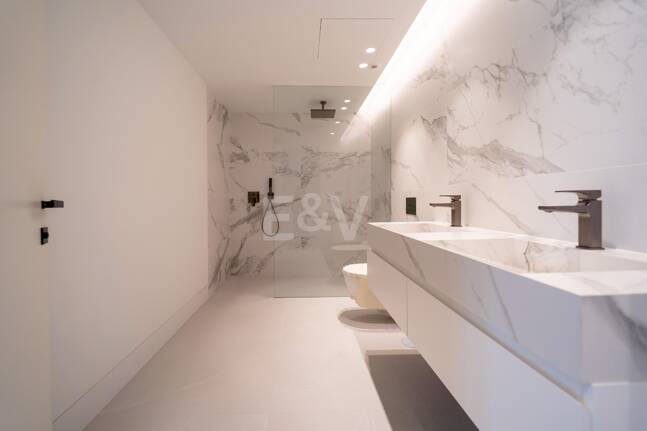 Villa moderne exceptionnelle à Los Naranjos Golf