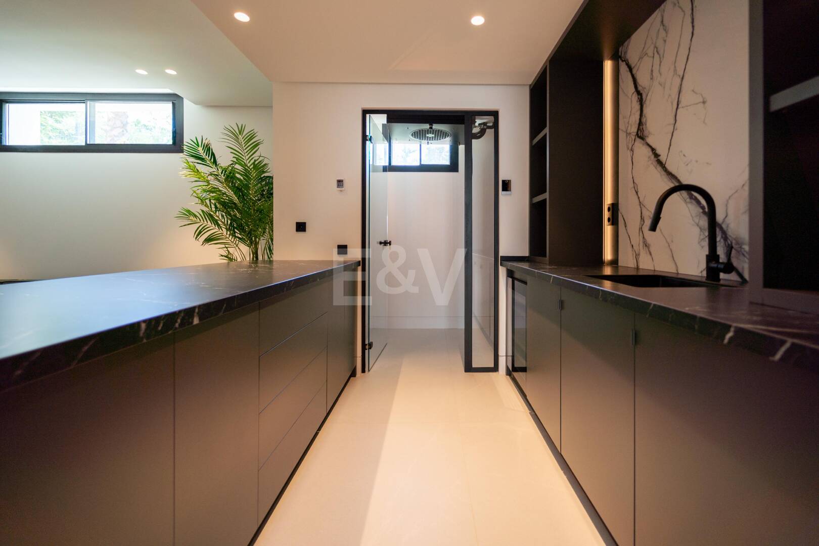 Exceptionell modern villa i Los Naranjos Golf