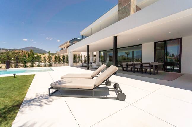 Villa moderne exceptionnelle à Los Naranjos Golf