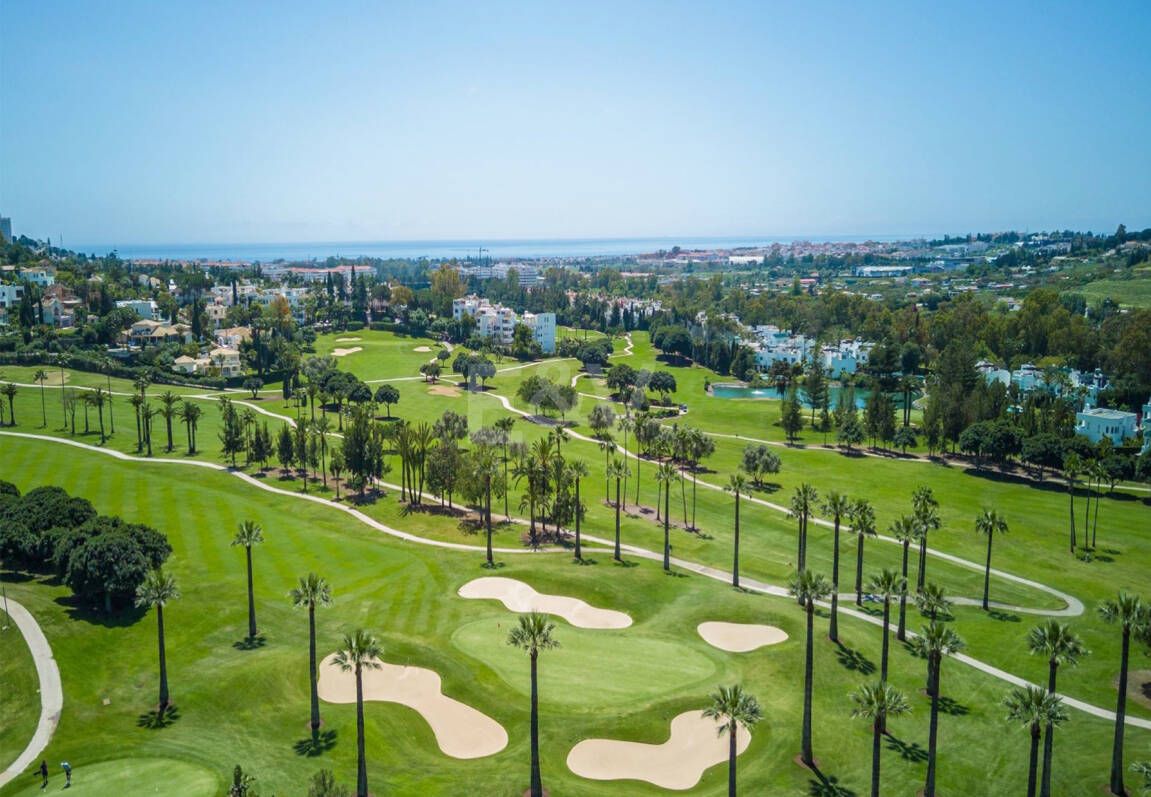 Villa moderne exceptionnelle à Los Naranjos Golf