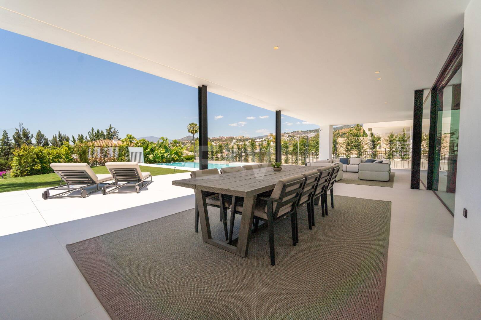 Exceptionell modern villa i Los Naranjos Golf