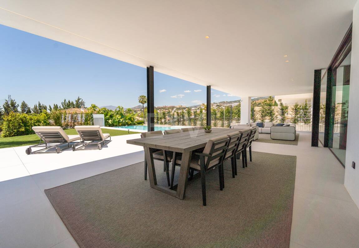 Villa moderne exceptionnelle à Los Naranjos Golf