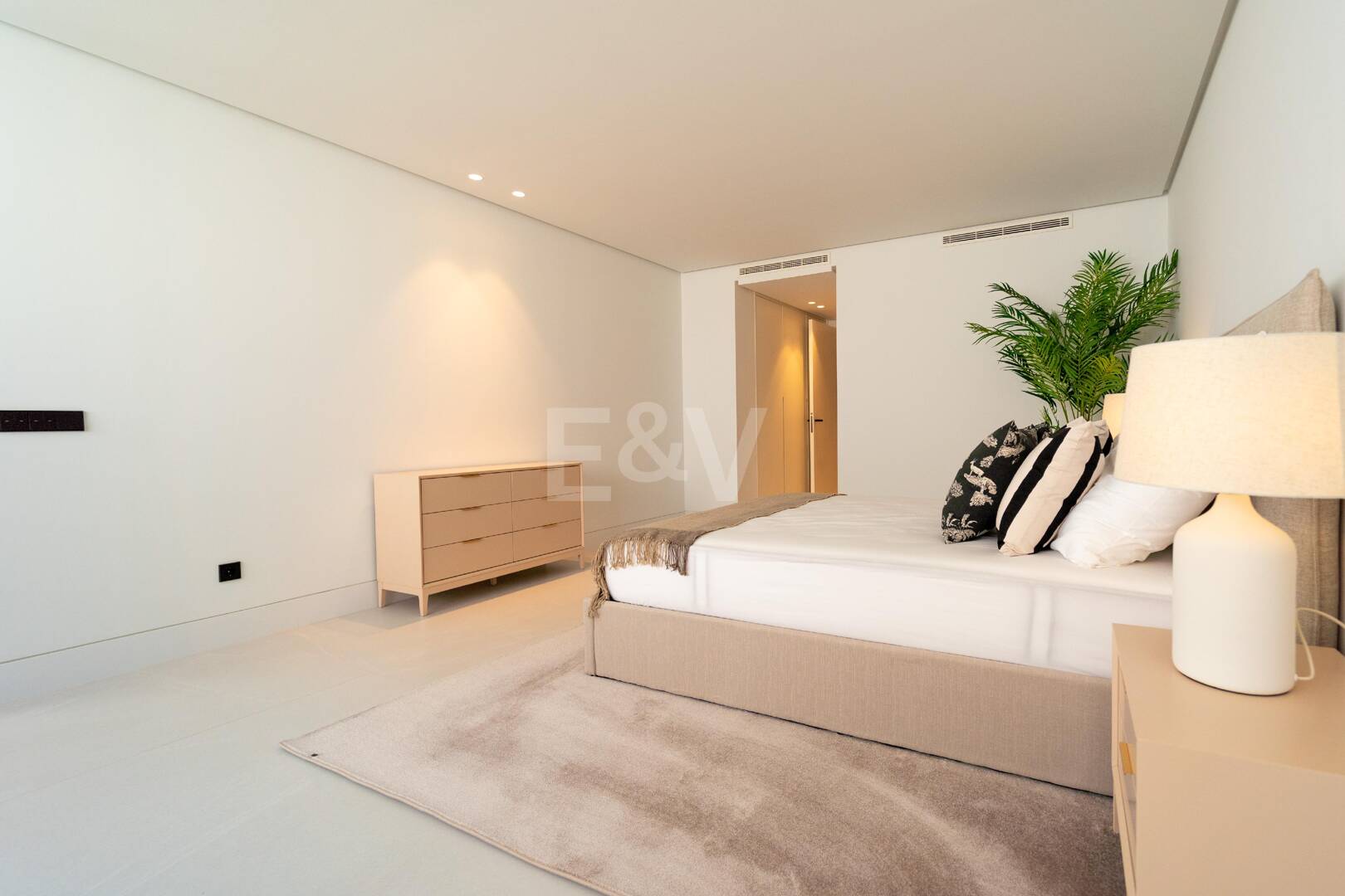 Exceptionell modern villa i Los Naranjos Golf