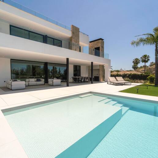 Außergewöhnliche moderne Villa in Los Naranjos Golf