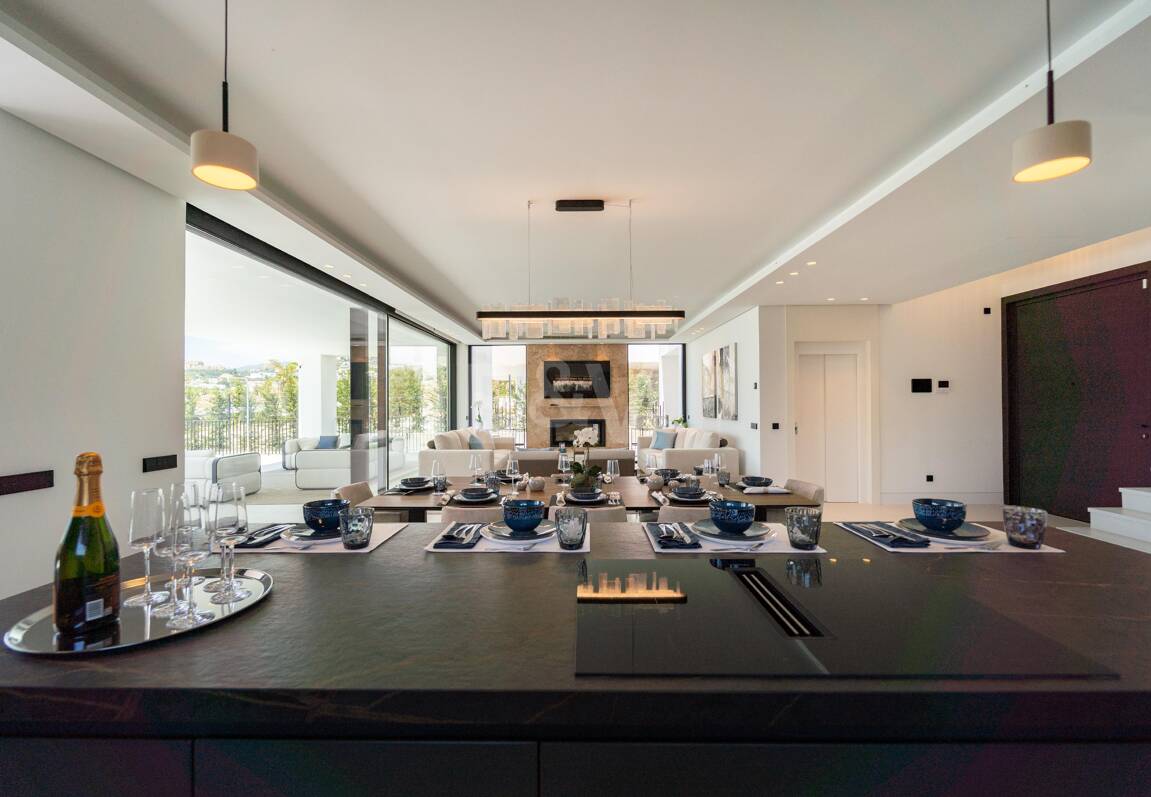 Villa moderne exceptionnelle à Los Naranjos Golf