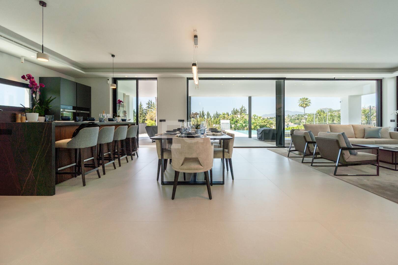 Villa moderne exceptionnelle à Los Naranjos Golf