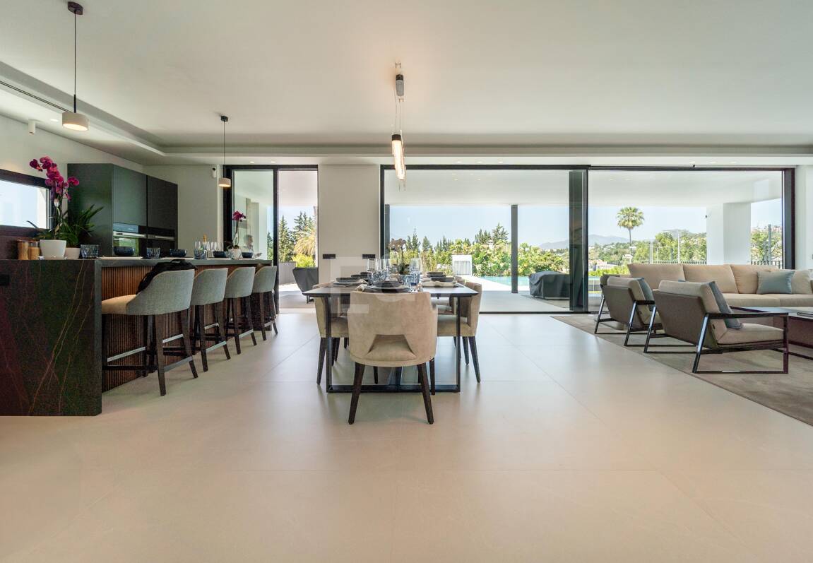 Villa moderne exceptionnelle à Los Naranjos Golf