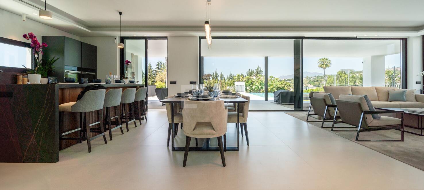 Außergewöhnliche moderne Villa in Los Naranjos Golf