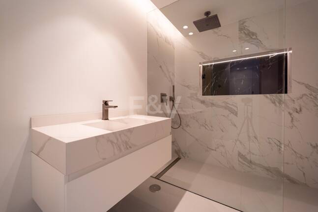 Villa moderne exceptionnelle à Los Naranjos Golf