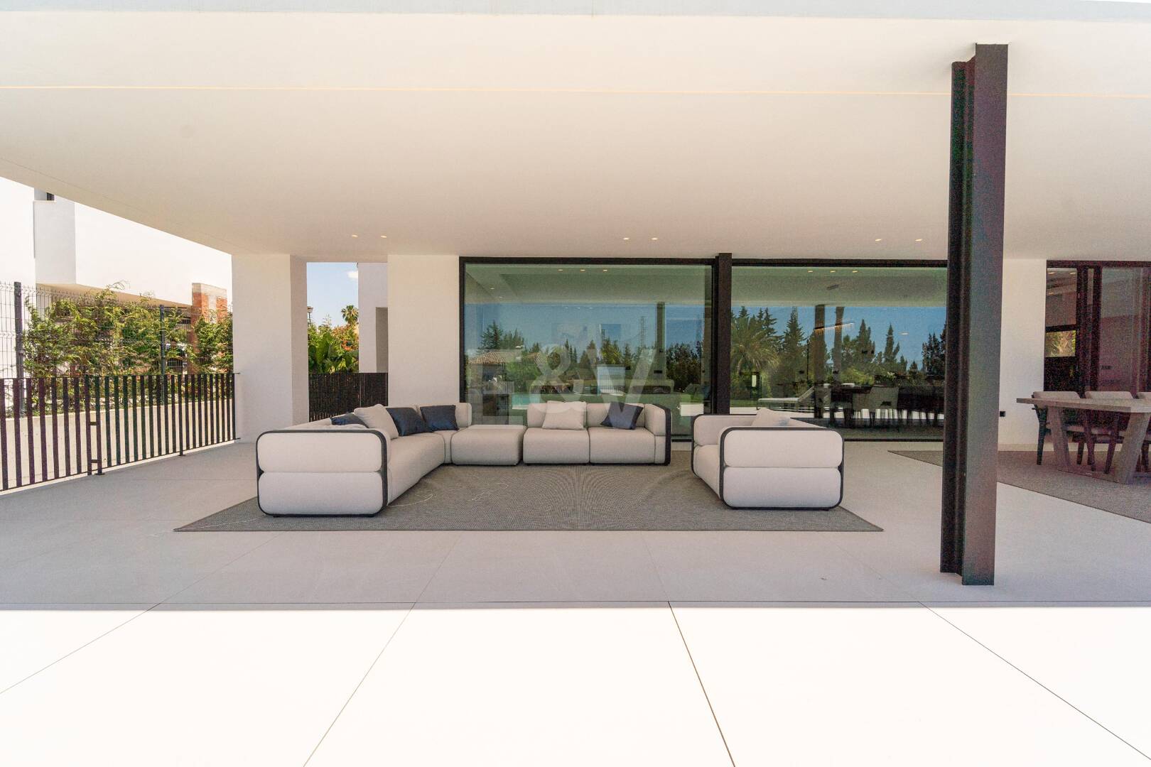 Exceptionell modern villa i Los Naranjos Golf