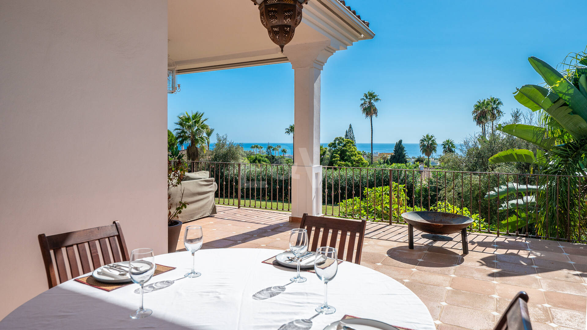 Elegant Villa with Sea Views in Marbella