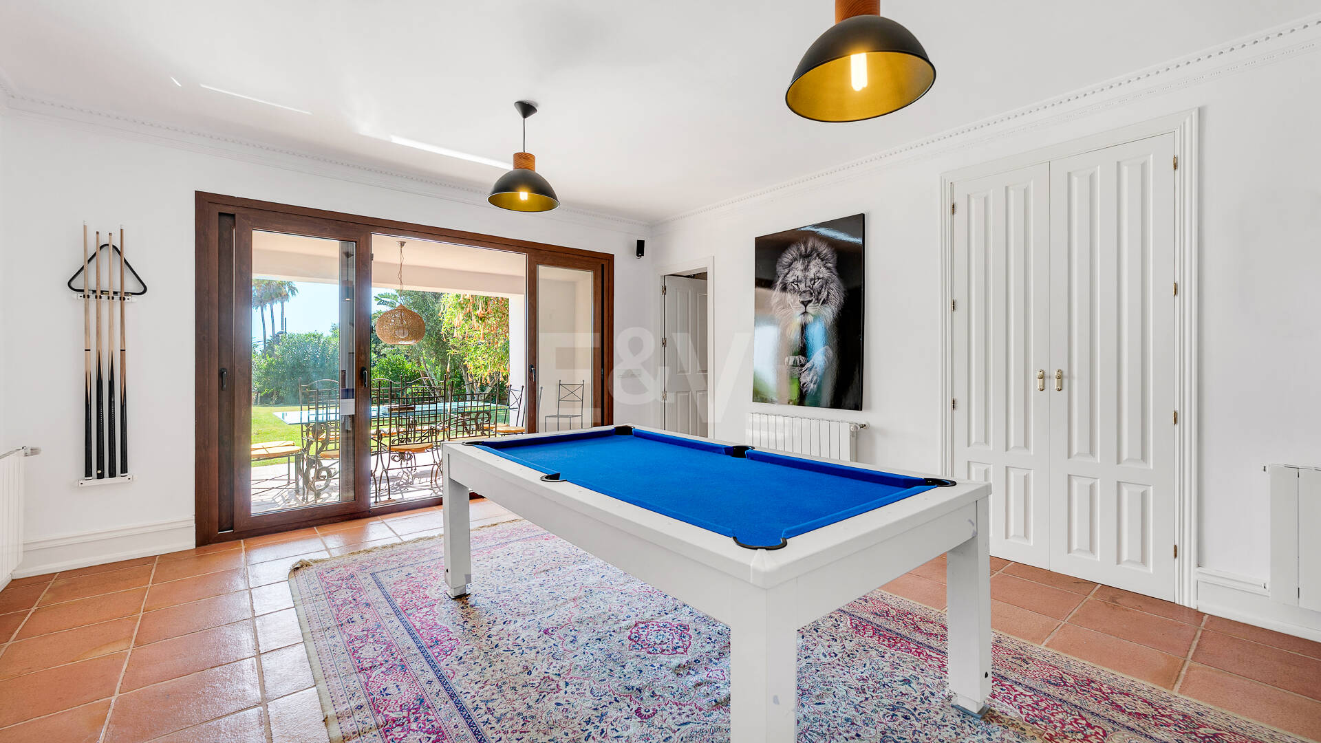 Elegante Villa mit Meerblick in Marbella