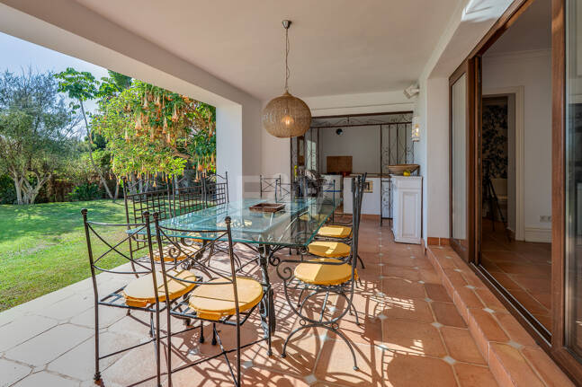 Elegant Villa with Sea Views in Marbella