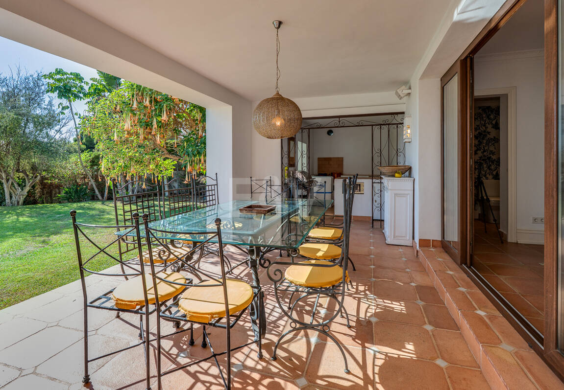 Elegant Villa with Sea Views in Marbella