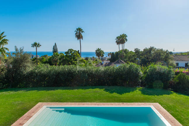 Elegant Villa with Sea Views in Marbella