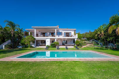 Elegant Villa with Sea Views in Marbella