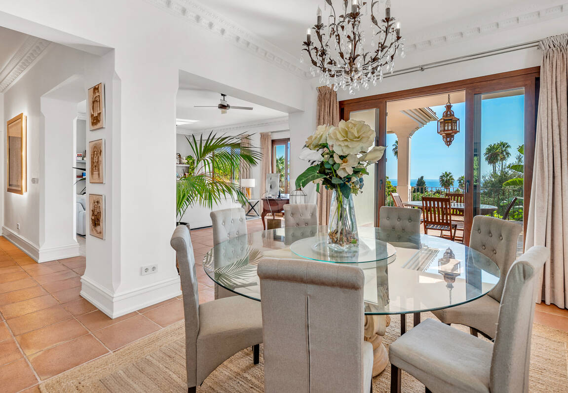 Elegant Villa with Sea Views in Marbella