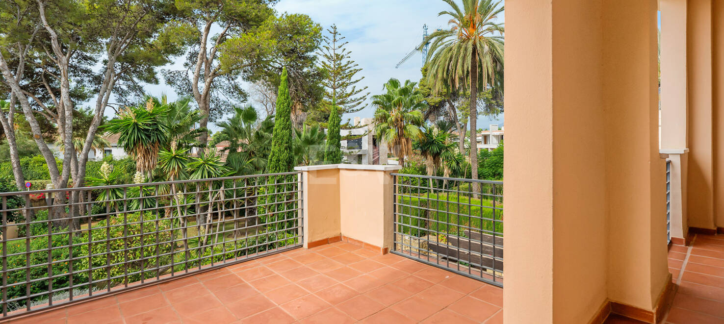 Tranquil Mediterranean Living in Puerto Banús