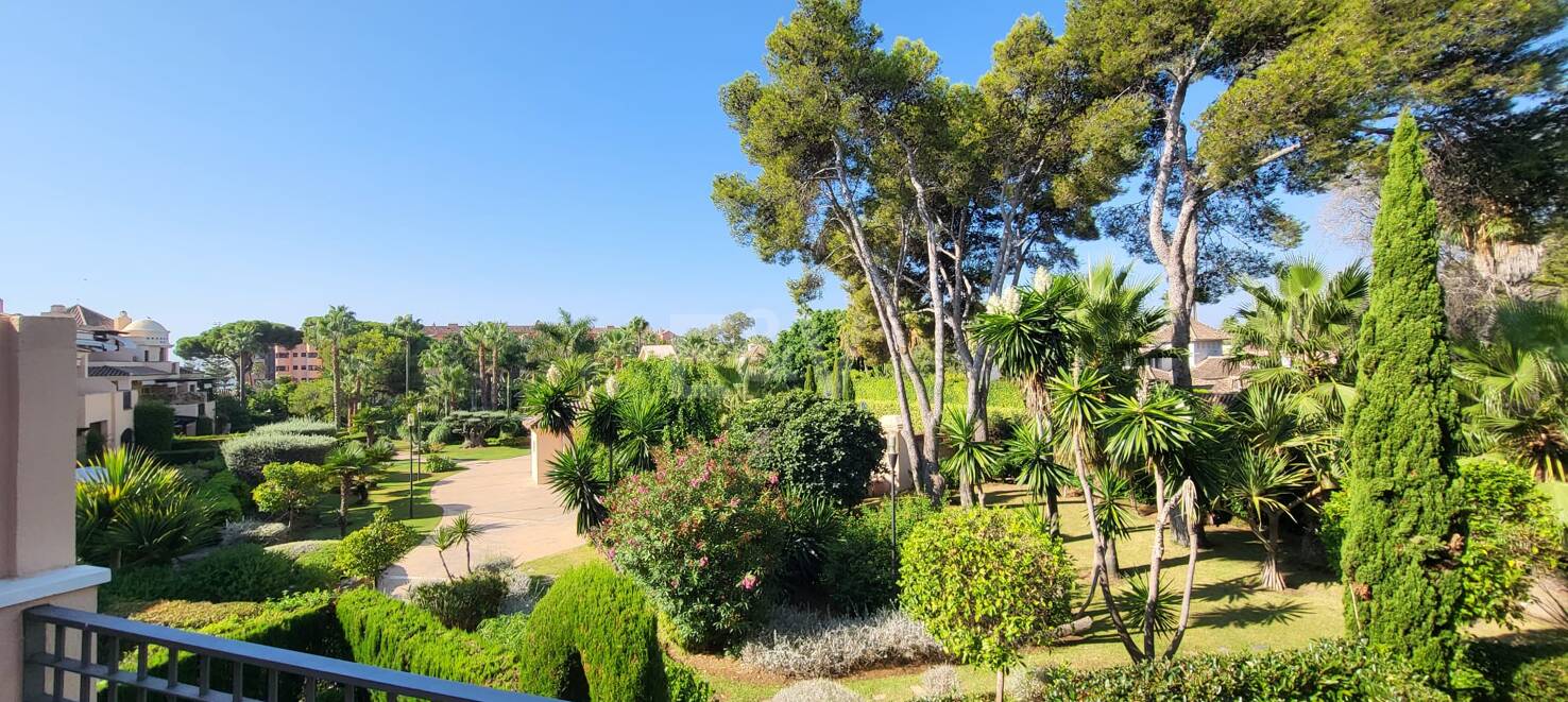 Tranquil Mediterranean Living in Puerto Banús