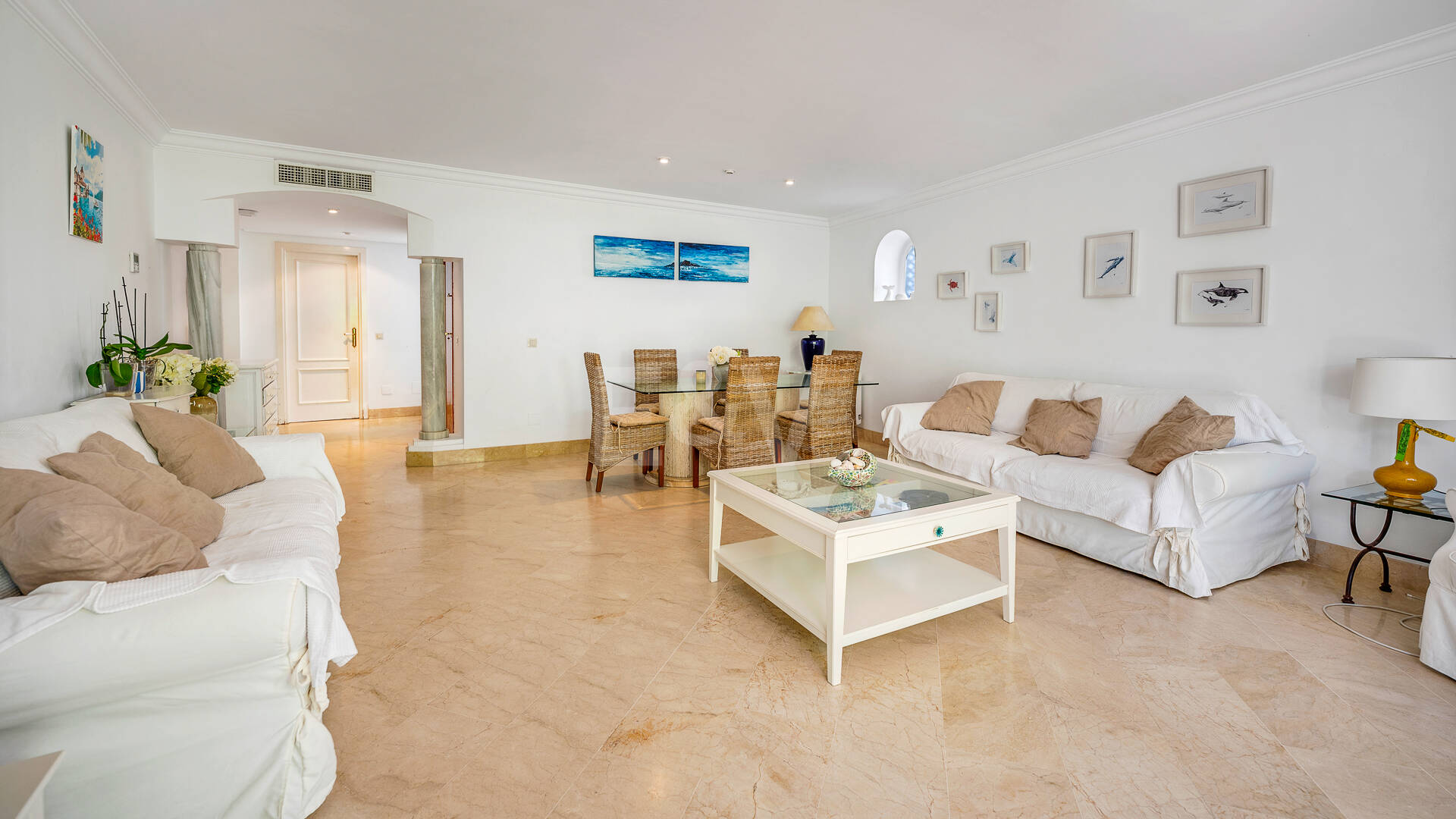 Exclusive apartment – Bright, spacious, and just steps from the sea