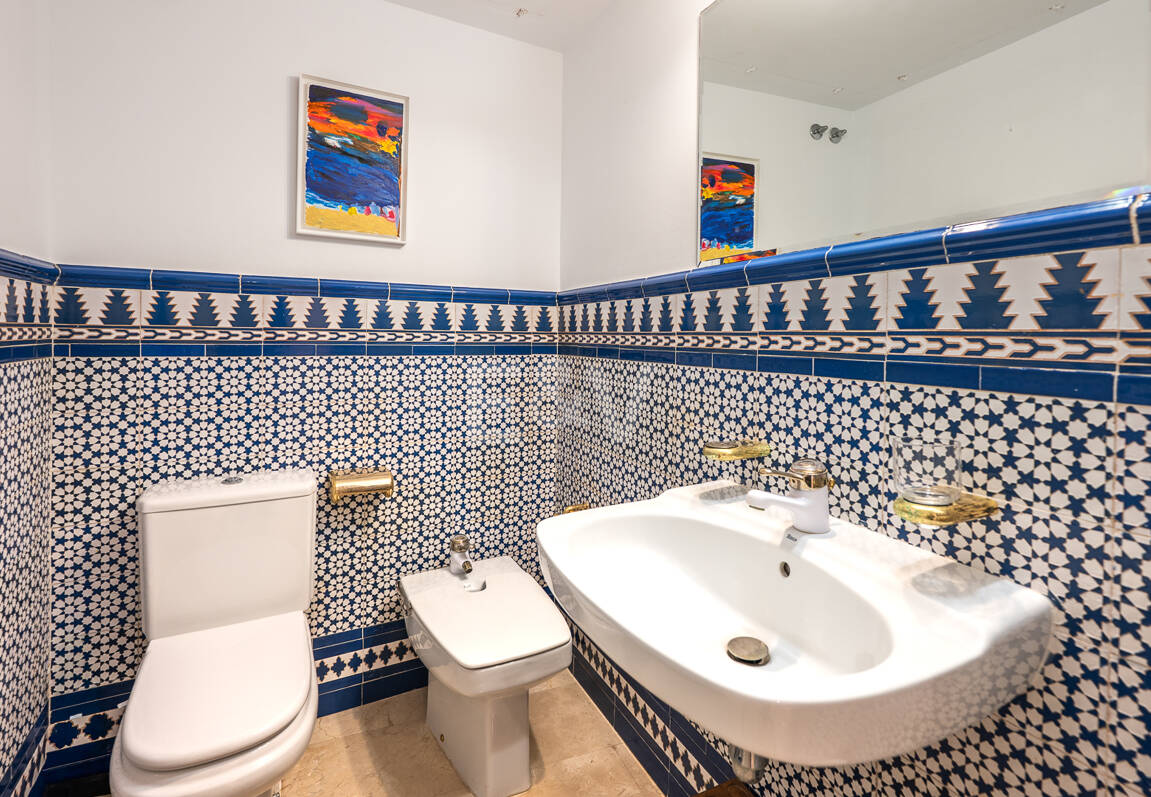 Exclusive apartment – Bright, spacious, and just steps from the sea