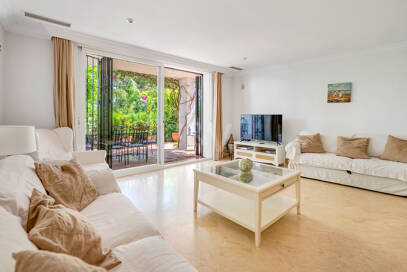 Exclusive apartment – Bright, spacious, and just steps from the sea