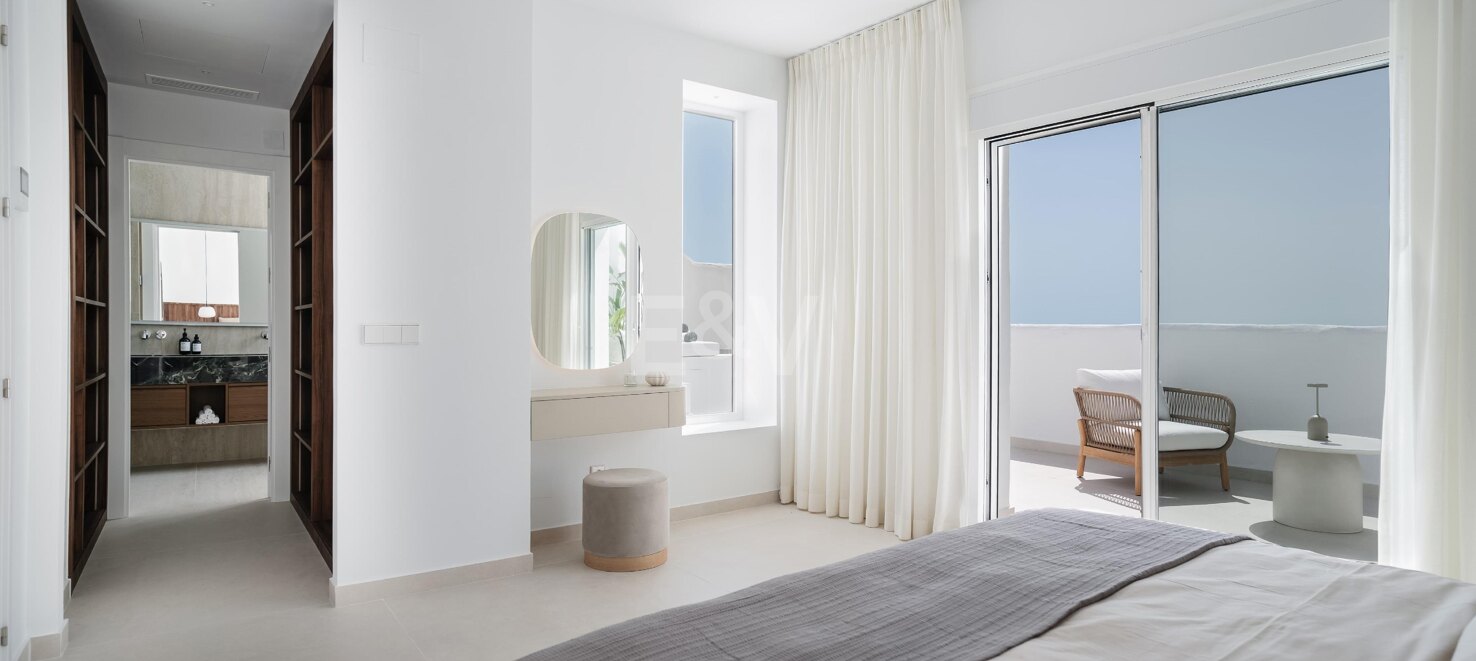Eck-Duplex-Penthouse in geschlossener Wohnanlage mit privatem Tauchbecken & Meerblick