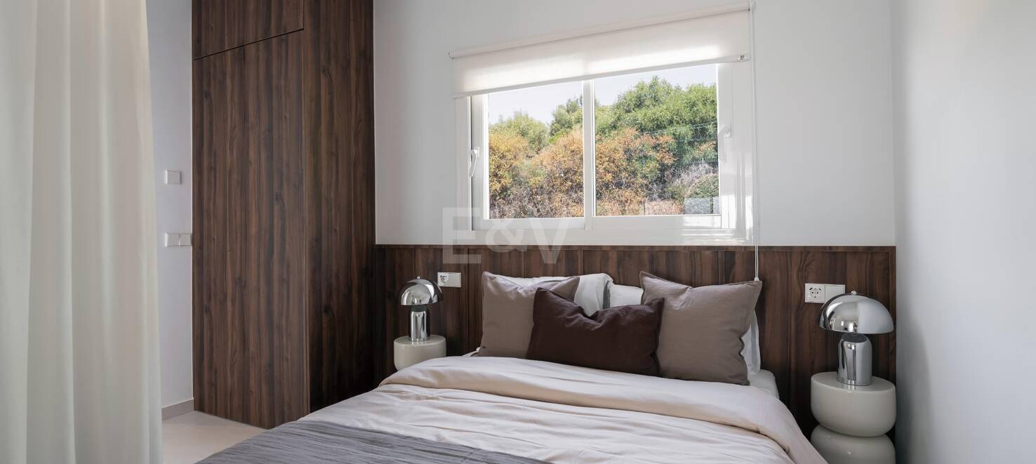 Eck-Duplex-Penthouse in geschlossener Wohnanlage mit privatem Tauchbecken & Meerblick