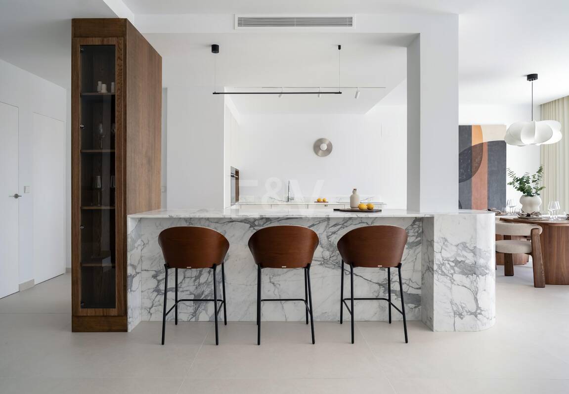 Eck-Duplex-Penthouse in geschlossener Wohnanlage mit privatem Tauchbecken & Meerblick