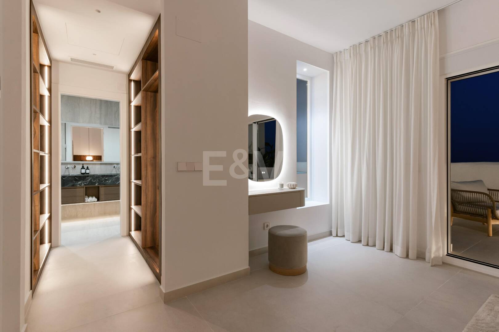 Eck-Duplex-Penthouse in geschlossener Wohnanlage mit privatem Tauchbecken & Meerblick