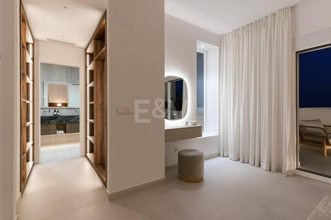 Eck-Duplex-Penthouse in geschlossener Wohnanlage mit privatem Tauchbecken & Meerblick