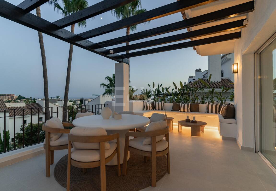 Eck-Duplex-Penthouse in geschlossener Wohnanlage mit privatem Tauchbecken & Meerblick