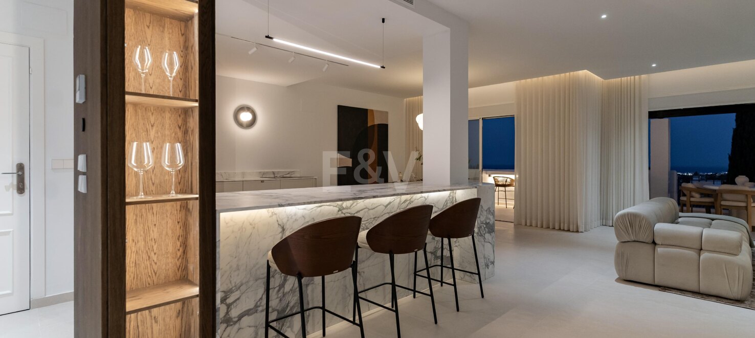 Eck-Duplex-Penthouse in geschlossener Wohnanlage mit privatem Tauchbecken & Meerblick