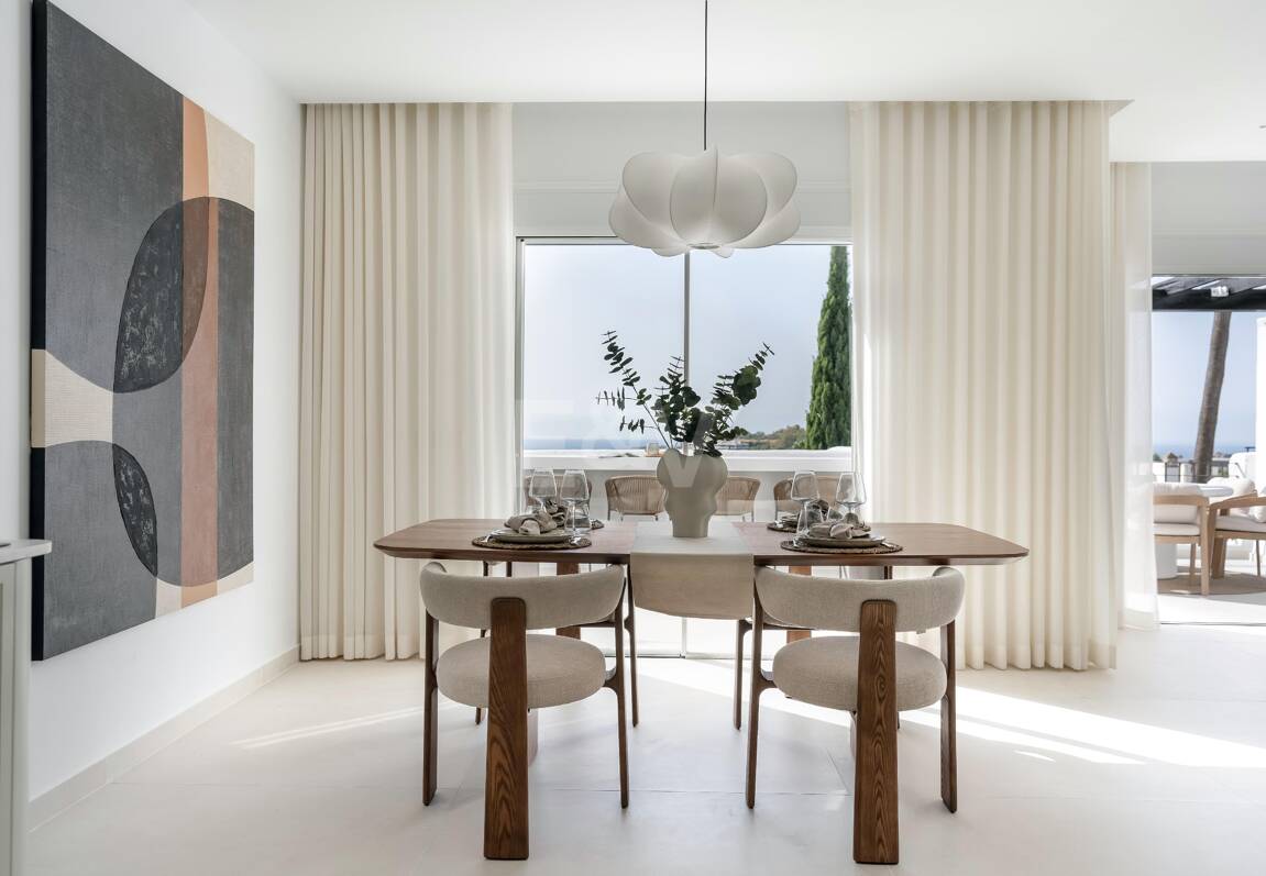 Eck-Duplex-Penthouse in geschlossener Wohnanlage mit privatem Tauchbecken & Meerblick