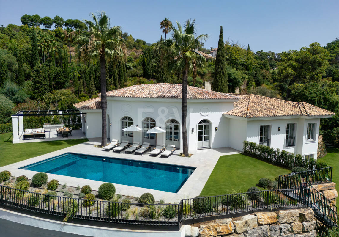 Villa Liora – Lujo Atemporal en el Corazón de La Zagaleta