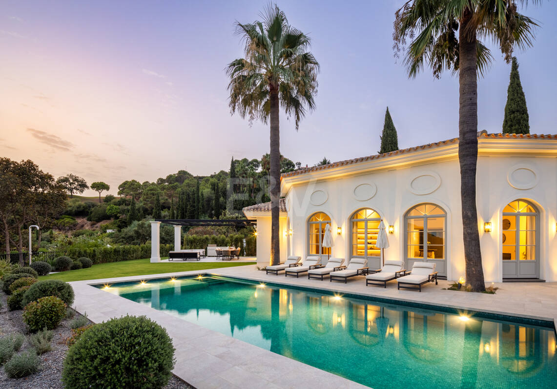 Villa Liora – Lujo Atemporal en el Corazón de La Zagaleta