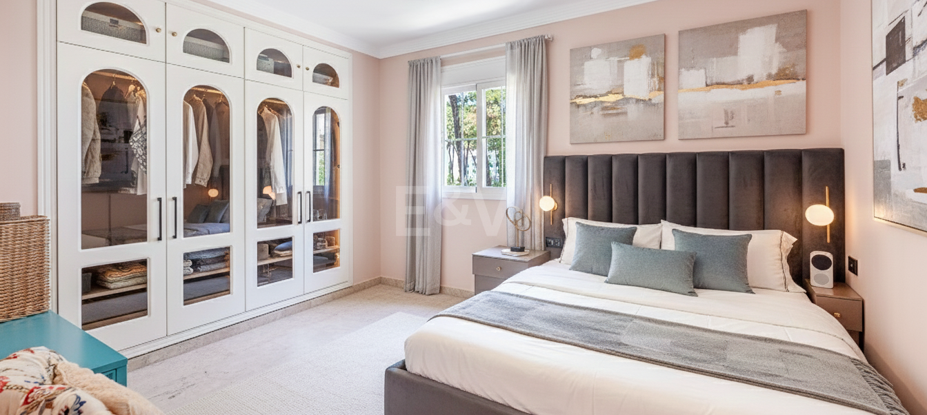 Penthouse in Prime Location with Large Terrace and Stunning Views