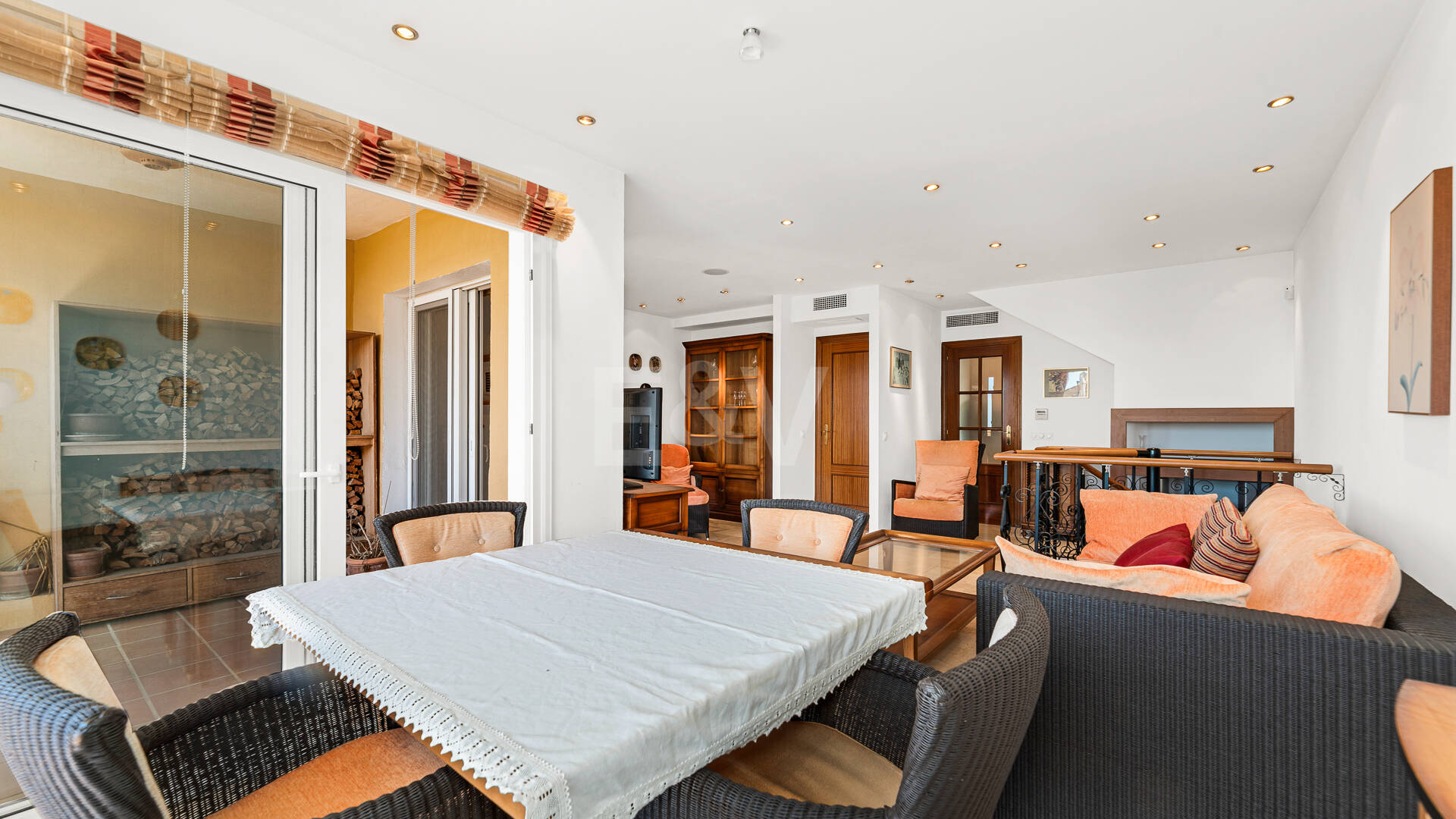 Beachside Living in Costabella: Sea Views, Roof Terrace, Pool