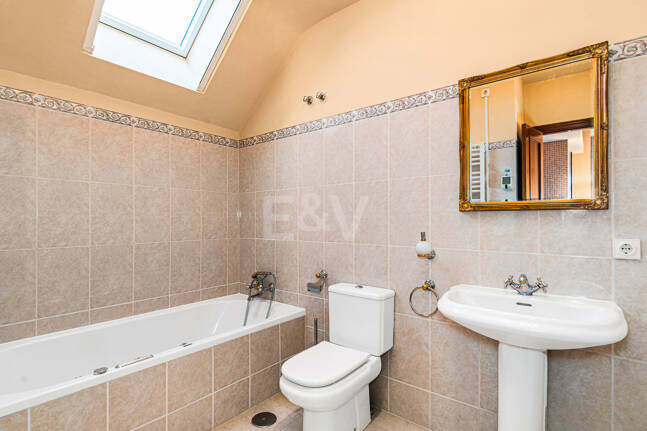 Vida junto a la playa en Costabella: vistas al mar, terraza en la azotea, piscina