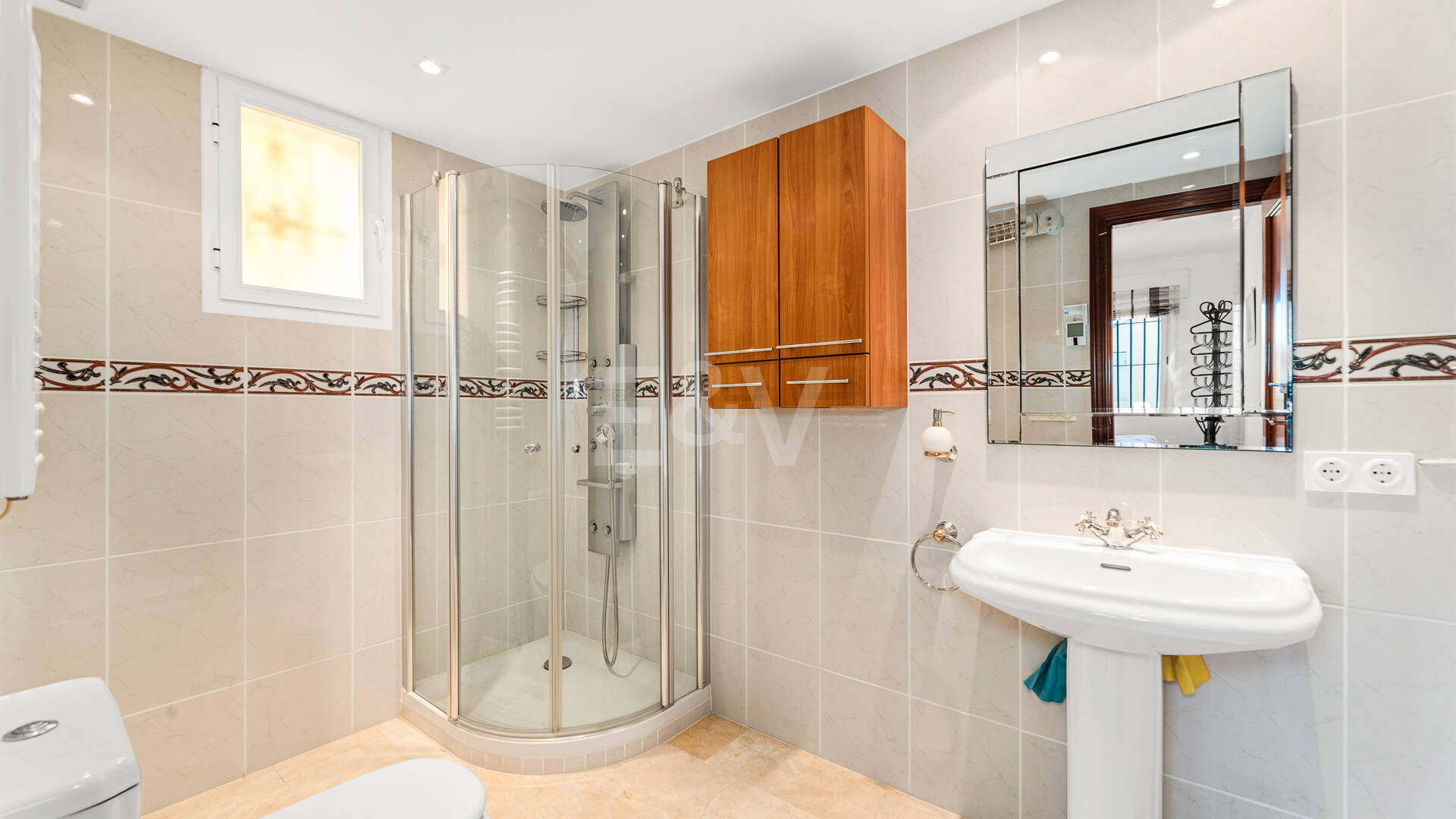 Beachside Living in Costabella: Sea Views, Roof Terrace, Pool