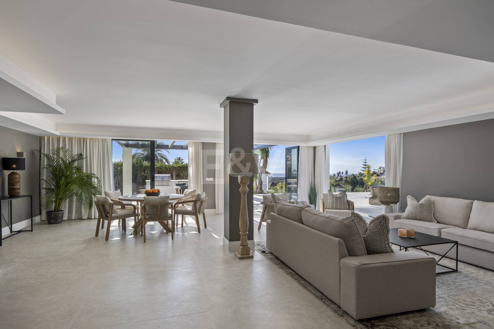 Exclusiva villa de lujo con vistas al mar y al golf en El Paraiso Alto