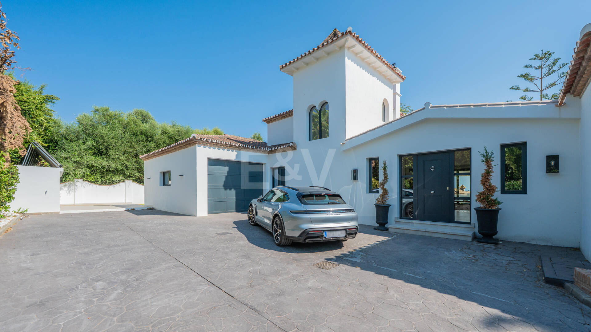 Exclusiva villa de lujo con vistas al mar y al golf en El Paraiso Alto