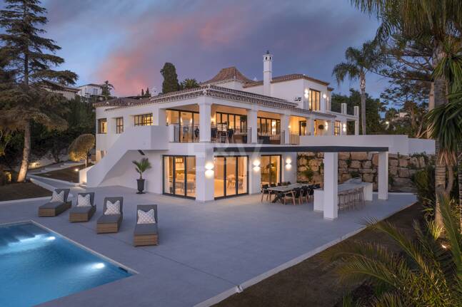 Exclusiva villa de lujo con vistas al mar y al golf en El Paraiso Alto