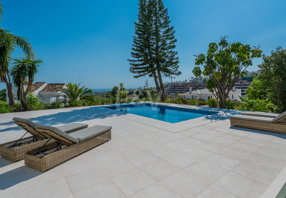 Exclusiva villa de lujo con vistas al mar y al golf en El Paraiso Alto