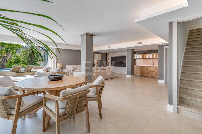 Exclusiva villa de lujo con vistas al mar y al golf en El Paraiso Alto