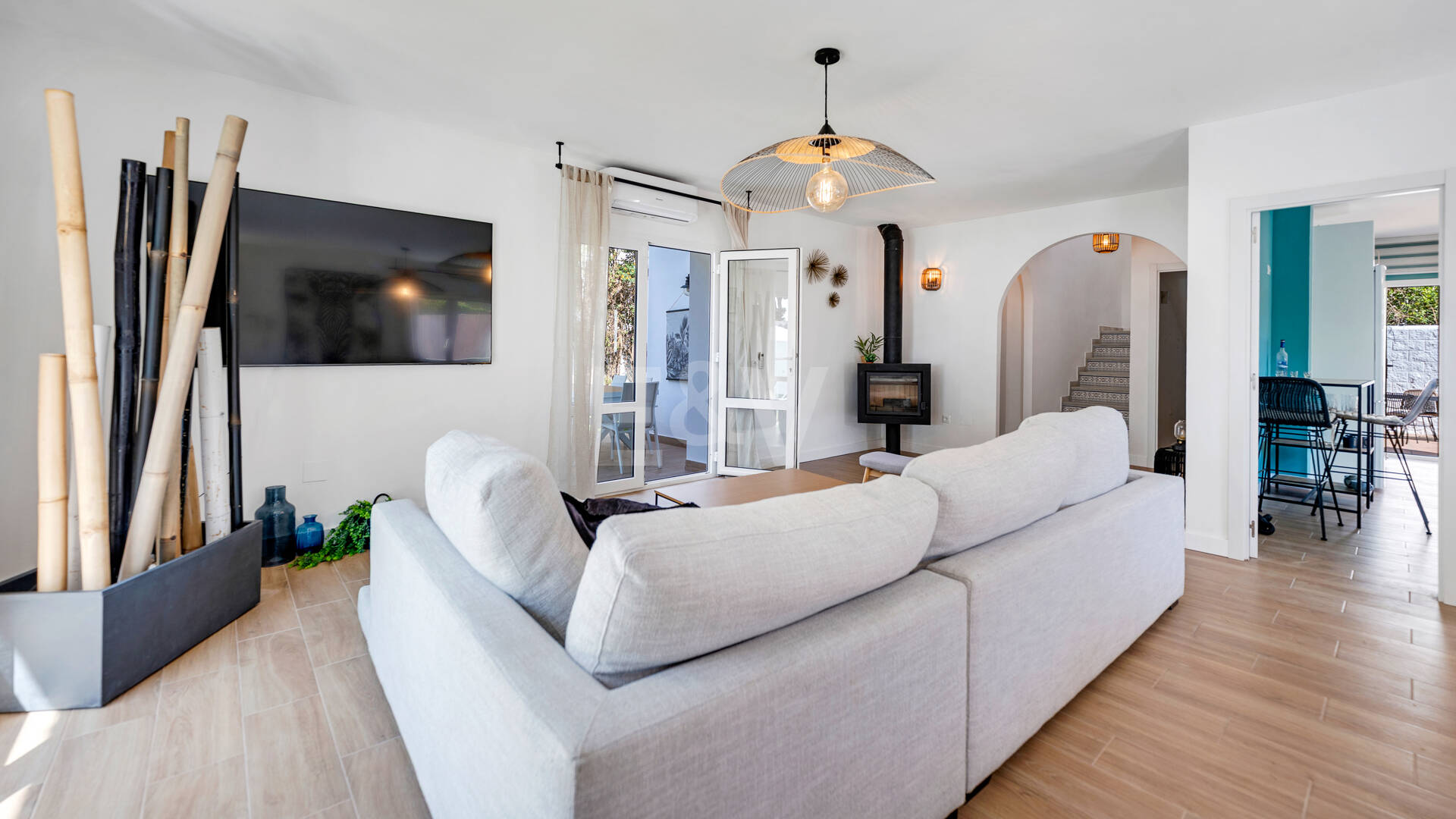 Coastal Living Just 2 Minutes from the Beach