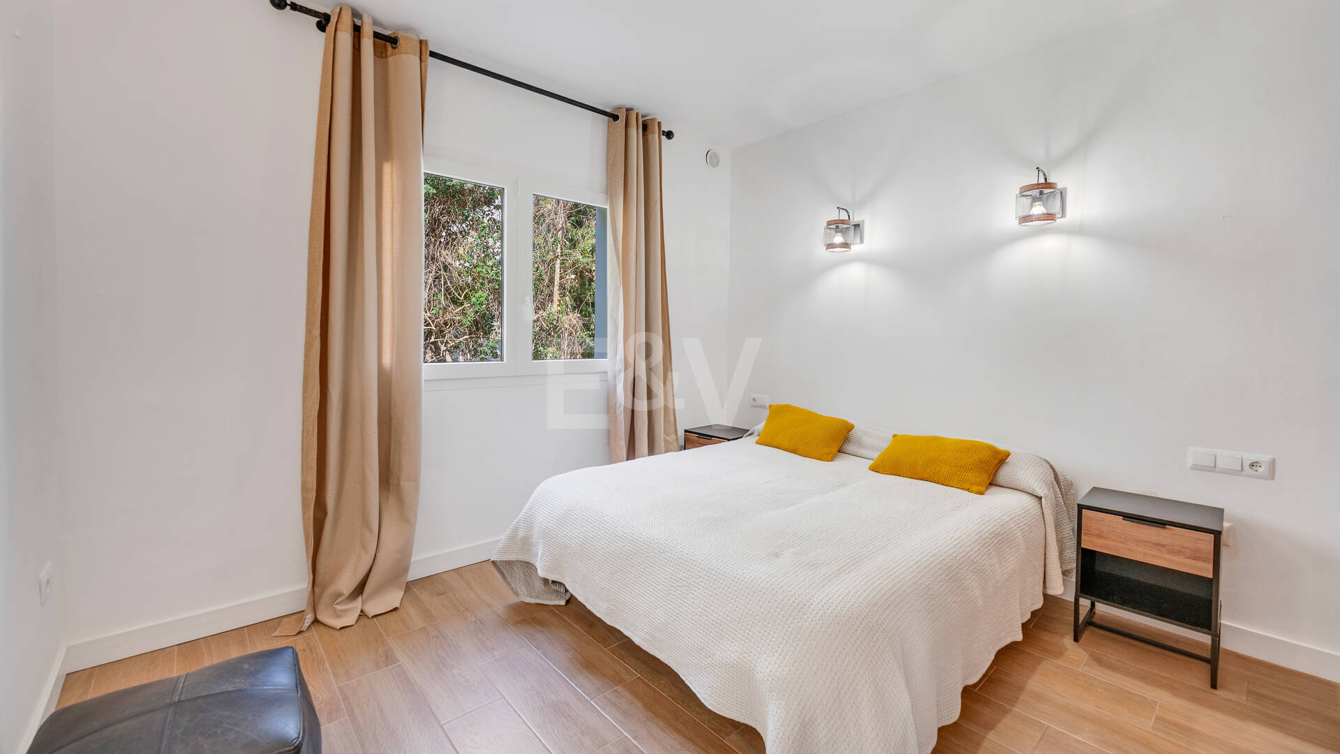 Coastal Living Just 2 Minutes from the Beach