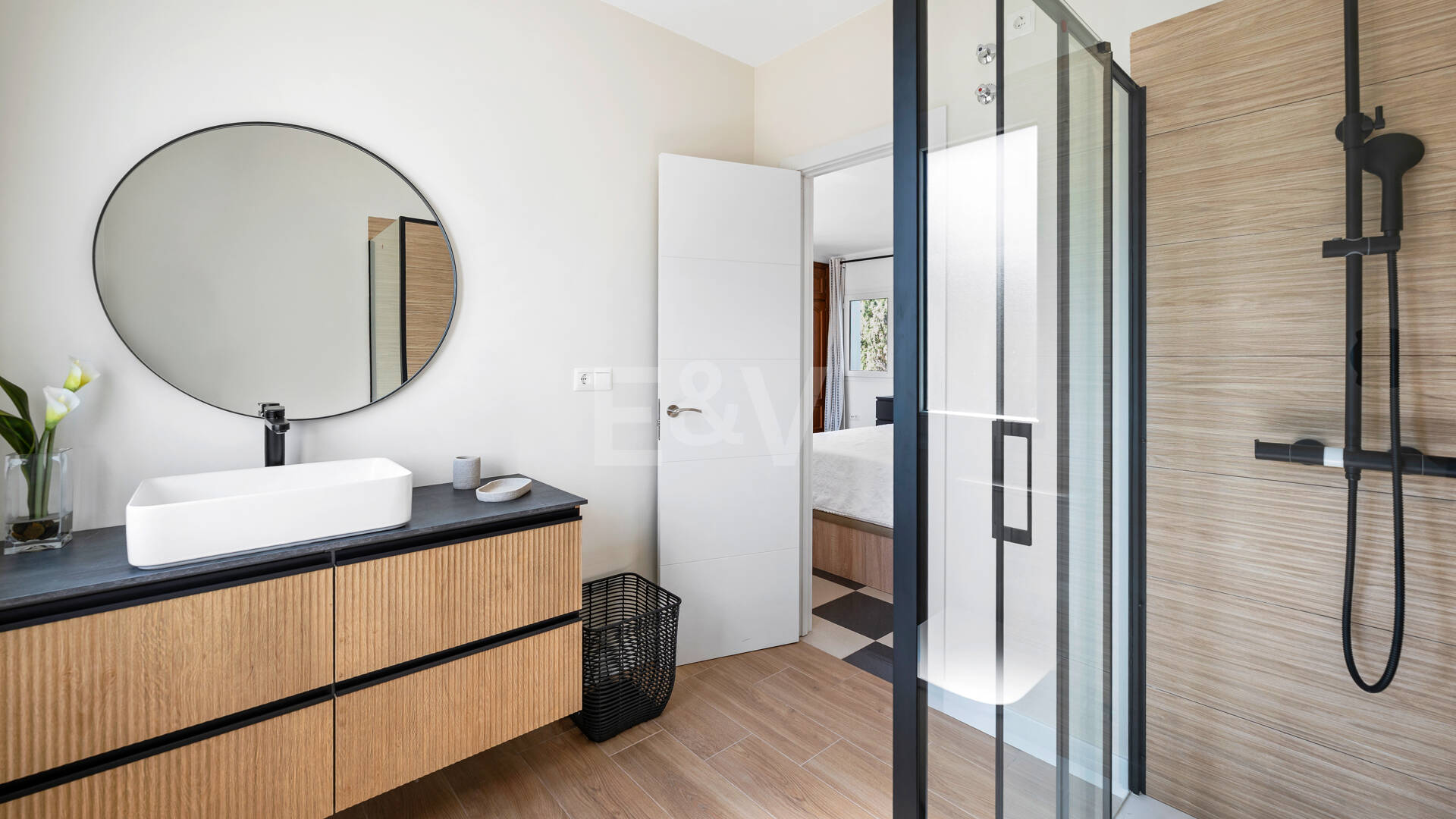 Coastal Living Just 2 Minutes from the Beach