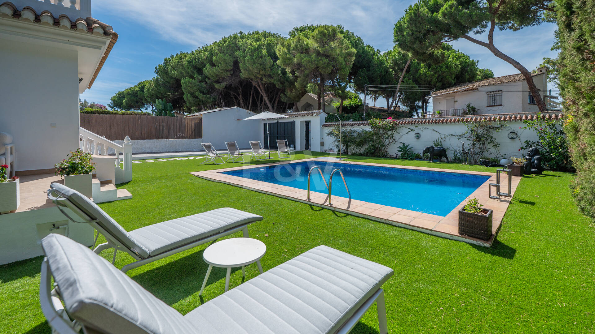 Coastal Living Just 2 Minutes from the Beach